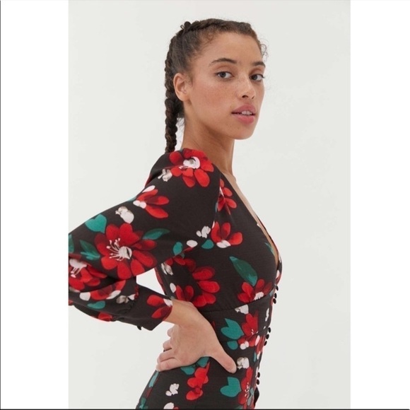 UO Michelle Plunging Long Sleeve Floral Mini Dress - Picture 4 of 13